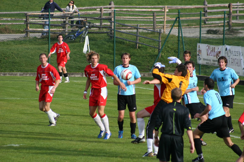 gal/08. Spieltag- SV Reischach-Rasen/2006-10-24 - SVR gg. Rasen-Antholz 118.jpg